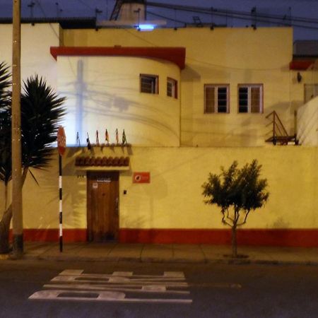 Pirwa Hostel Lima Exterior foto